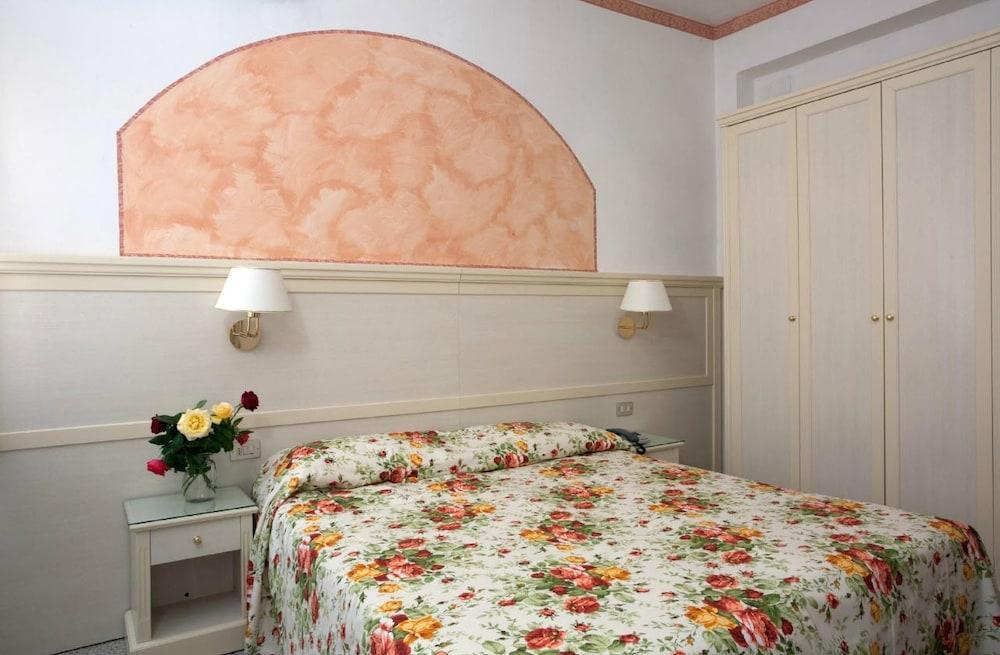Hotel Arcade Rimini Dış mekan fotoğraf