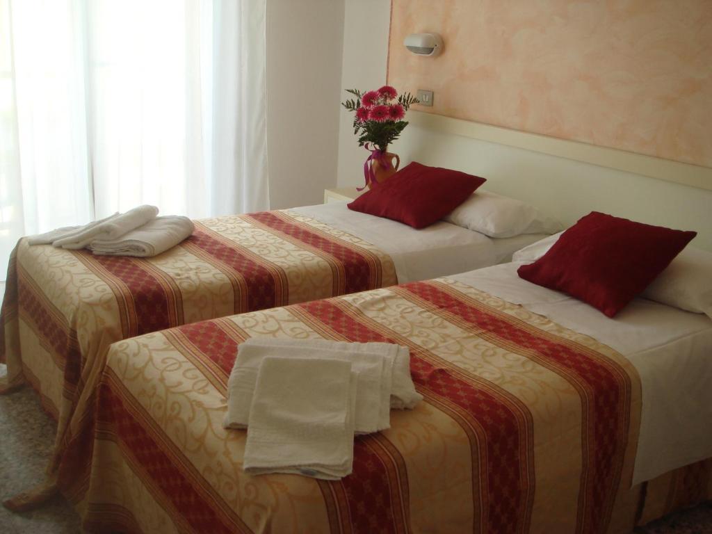 Hotel Arcade Rimini Dış mekan fotoğraf