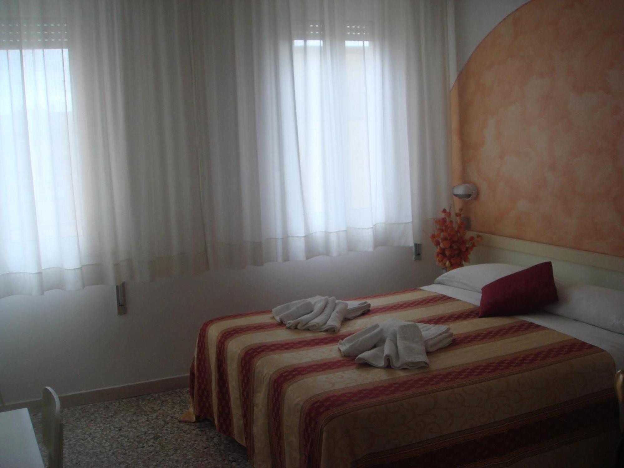 Hotel Arcade Rimini Dış mekan fotoğraf