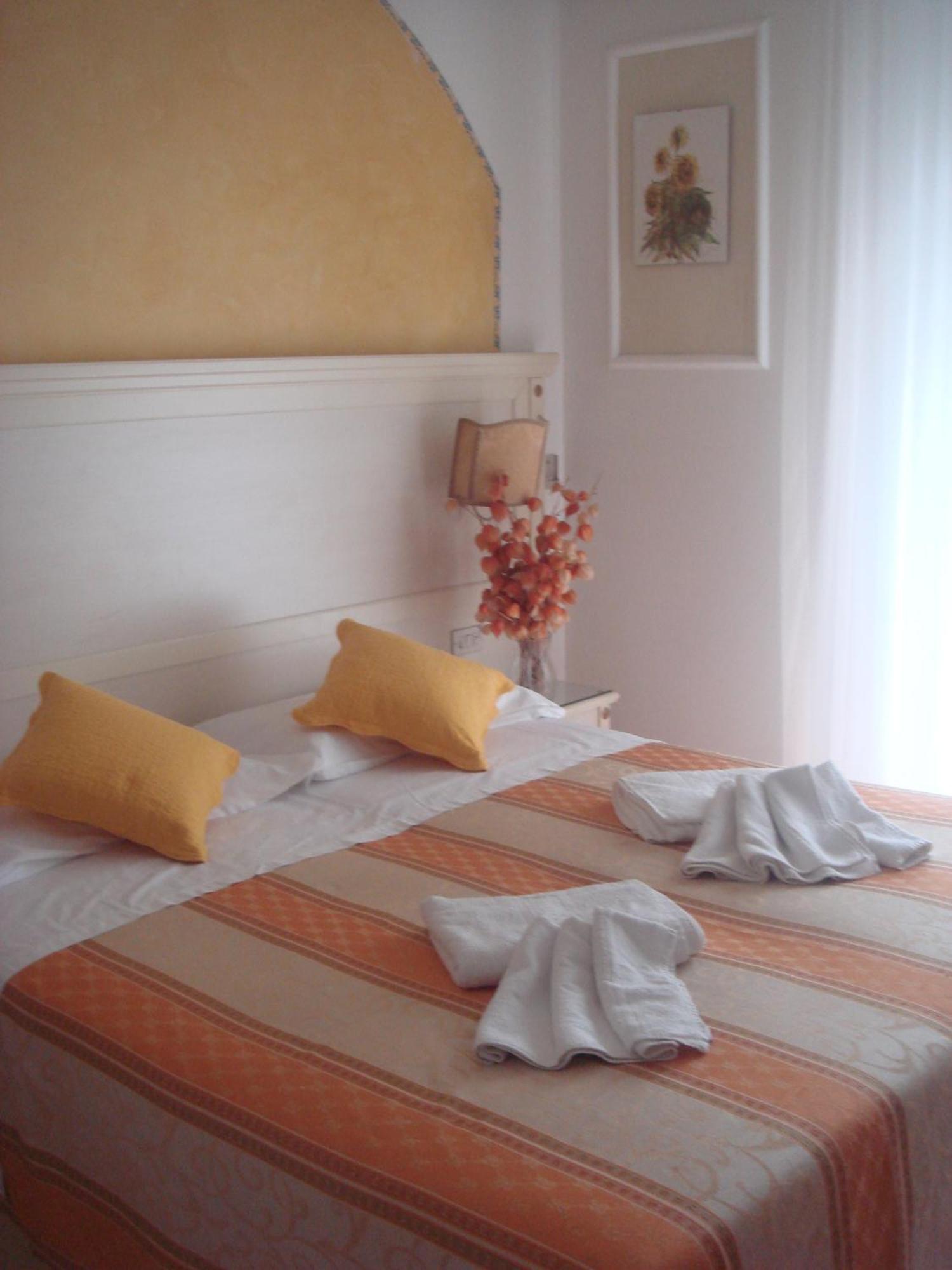 Hotel Arcade Rimini Dış mekan fotoğraf