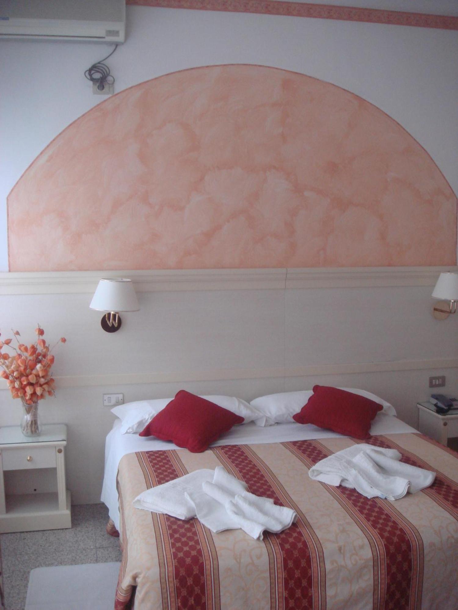 Hotel Arcade Rimini Dış mekan fotoğraf